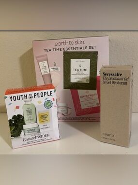 Youth to the People Set, Earth to Skin Tea Time Set & Necessaire Deodorant Gel